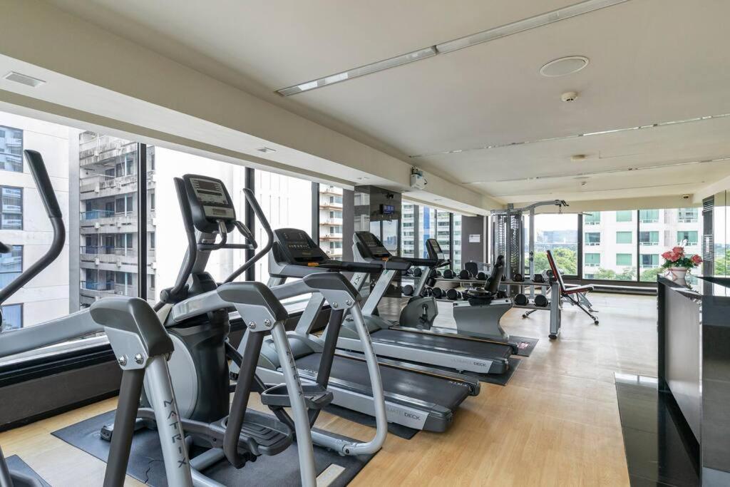 Stylish 1 Bedroom, Nice Pool,Bts Asok, Sukhumvit กรุงเทพมหานคร ภายนอก รูปภาพ