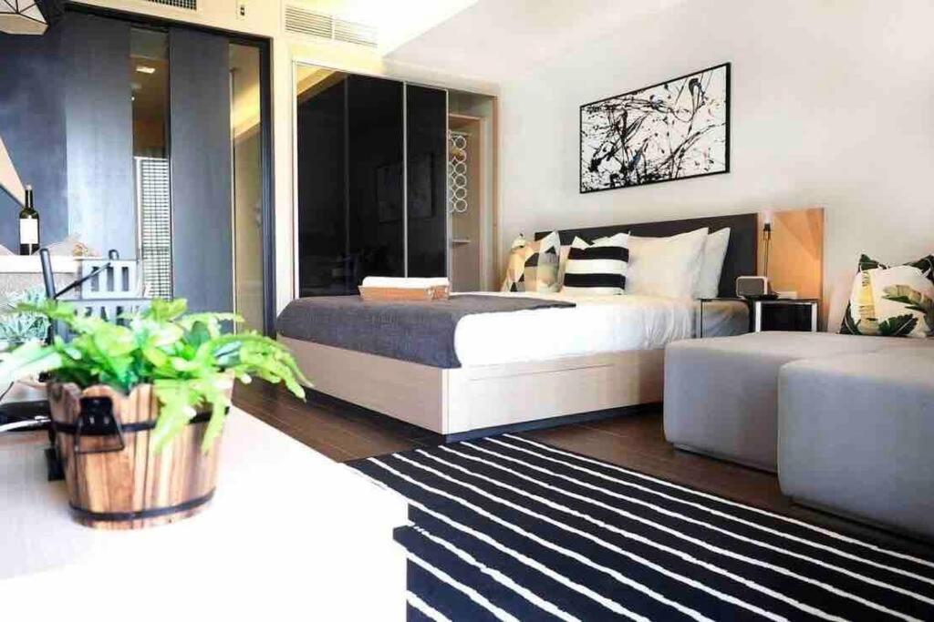 Stylish 1 Bedroom, Nice Pool,Bts Asok, Sukhumvit กรุงเทพมหานคร ภายนอก รูปภาพ